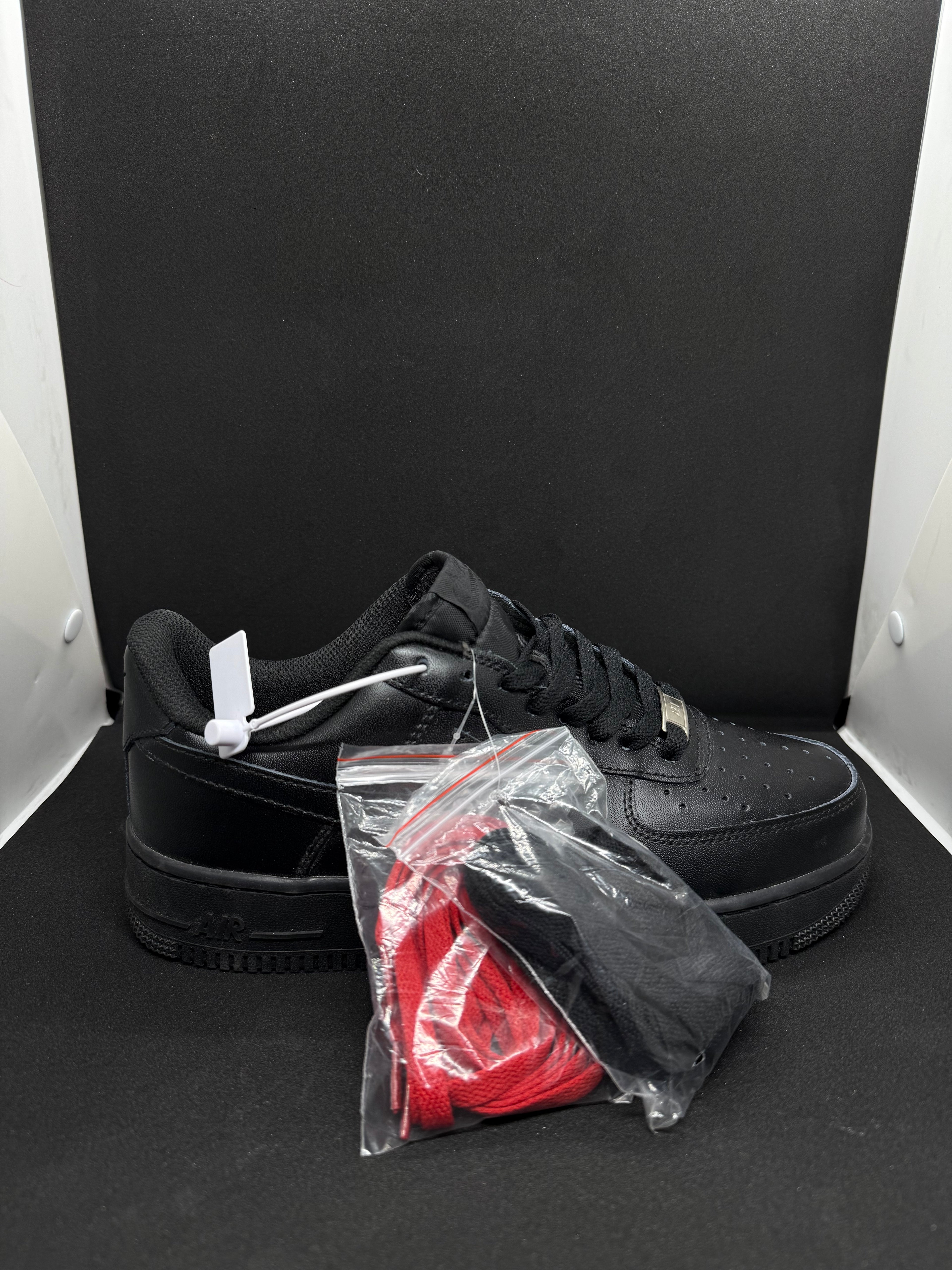 Black nike airforce 1