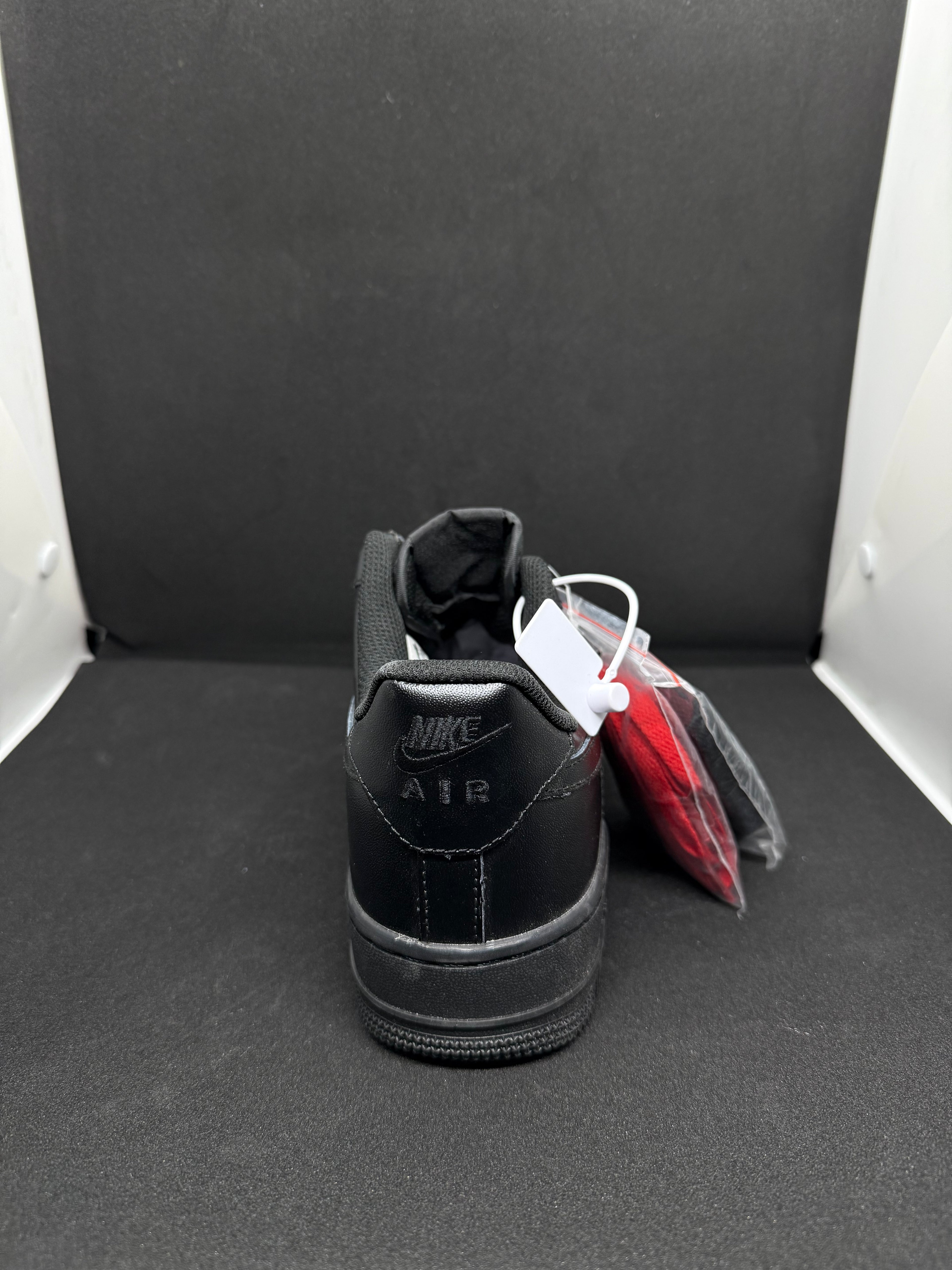 Black nike airforce 1