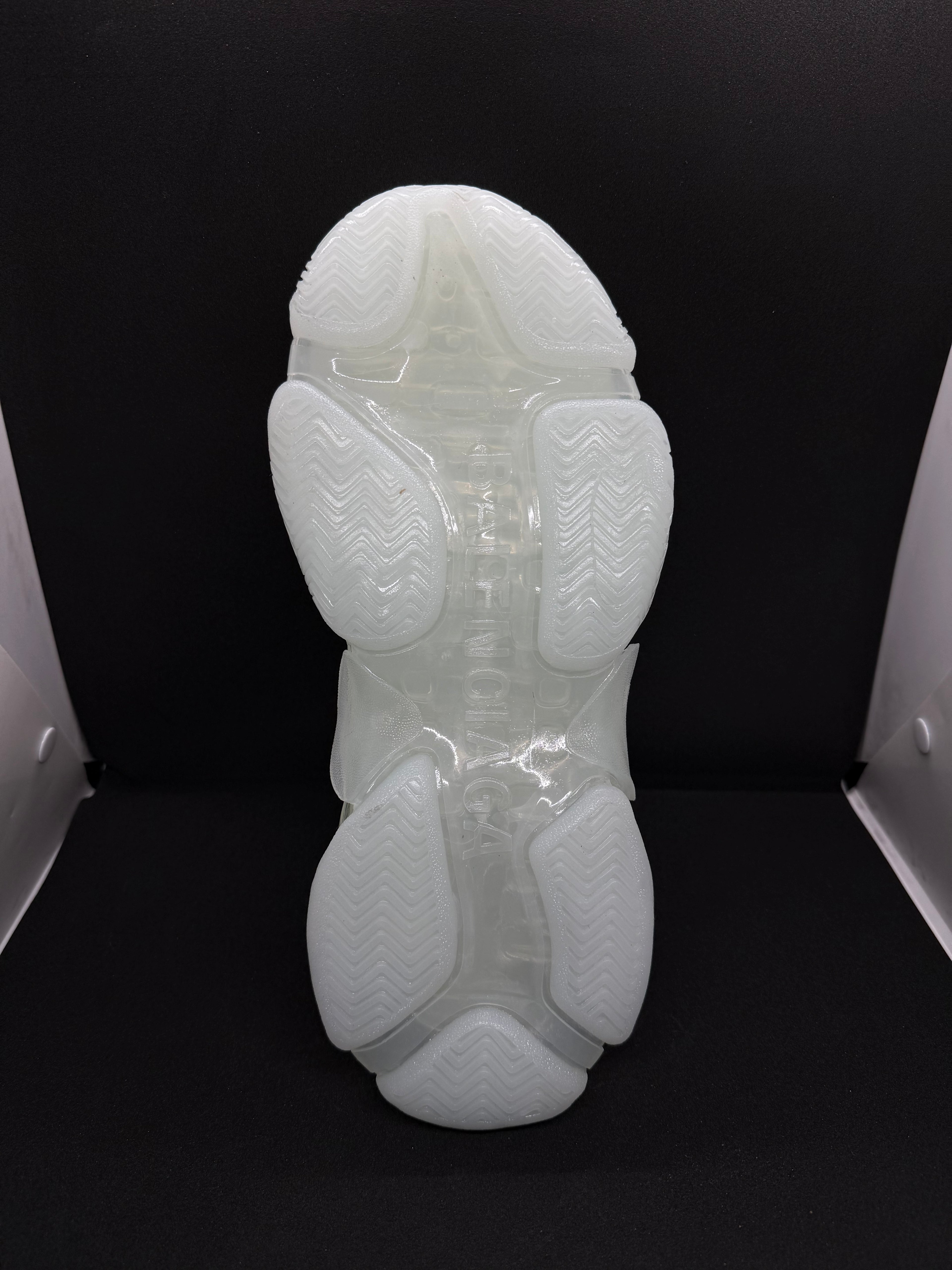 White Balenciaga triple S