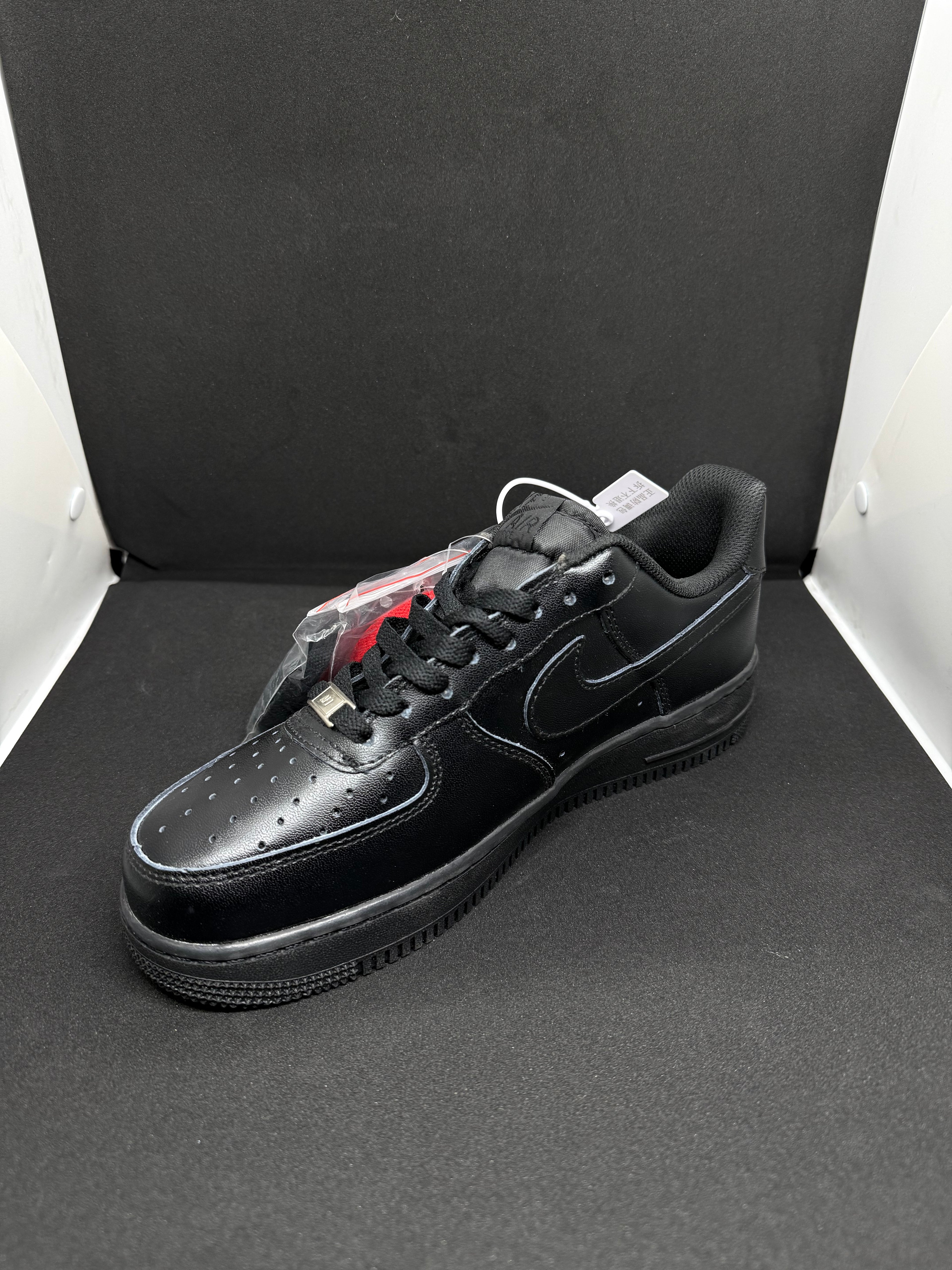 Black nike airforce 1