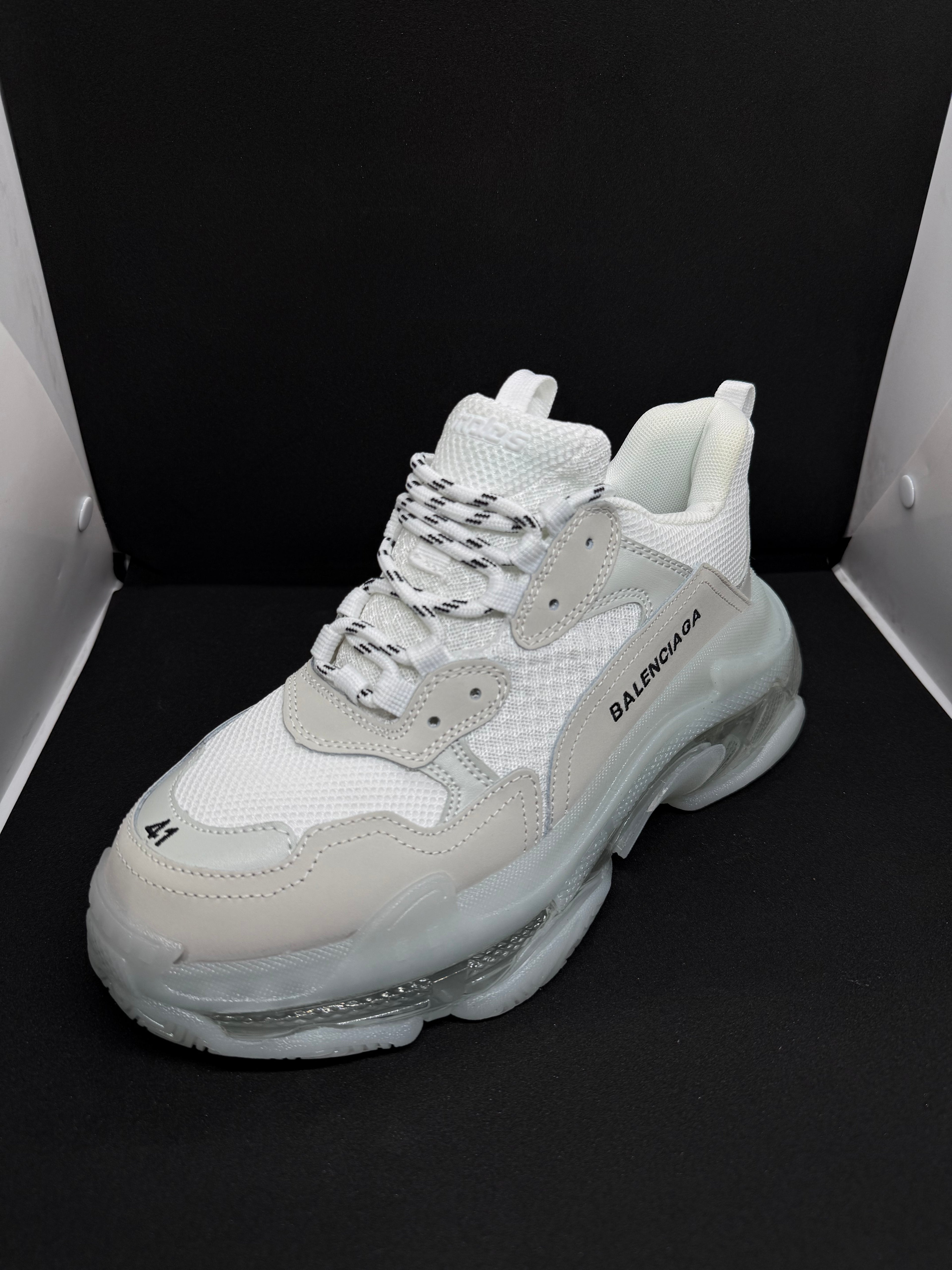 White Balenciaga triple S