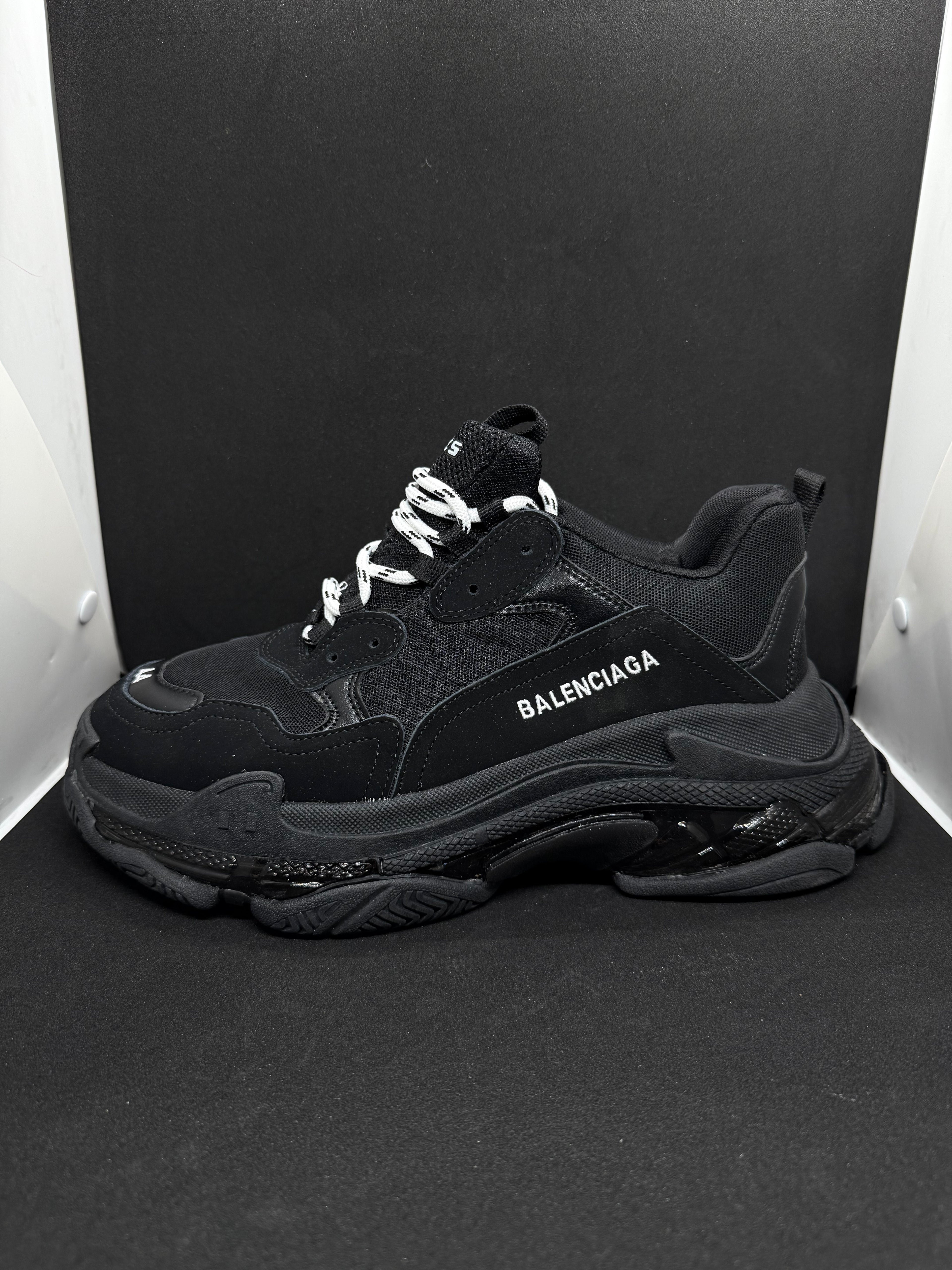 Black Balenciaga triple S