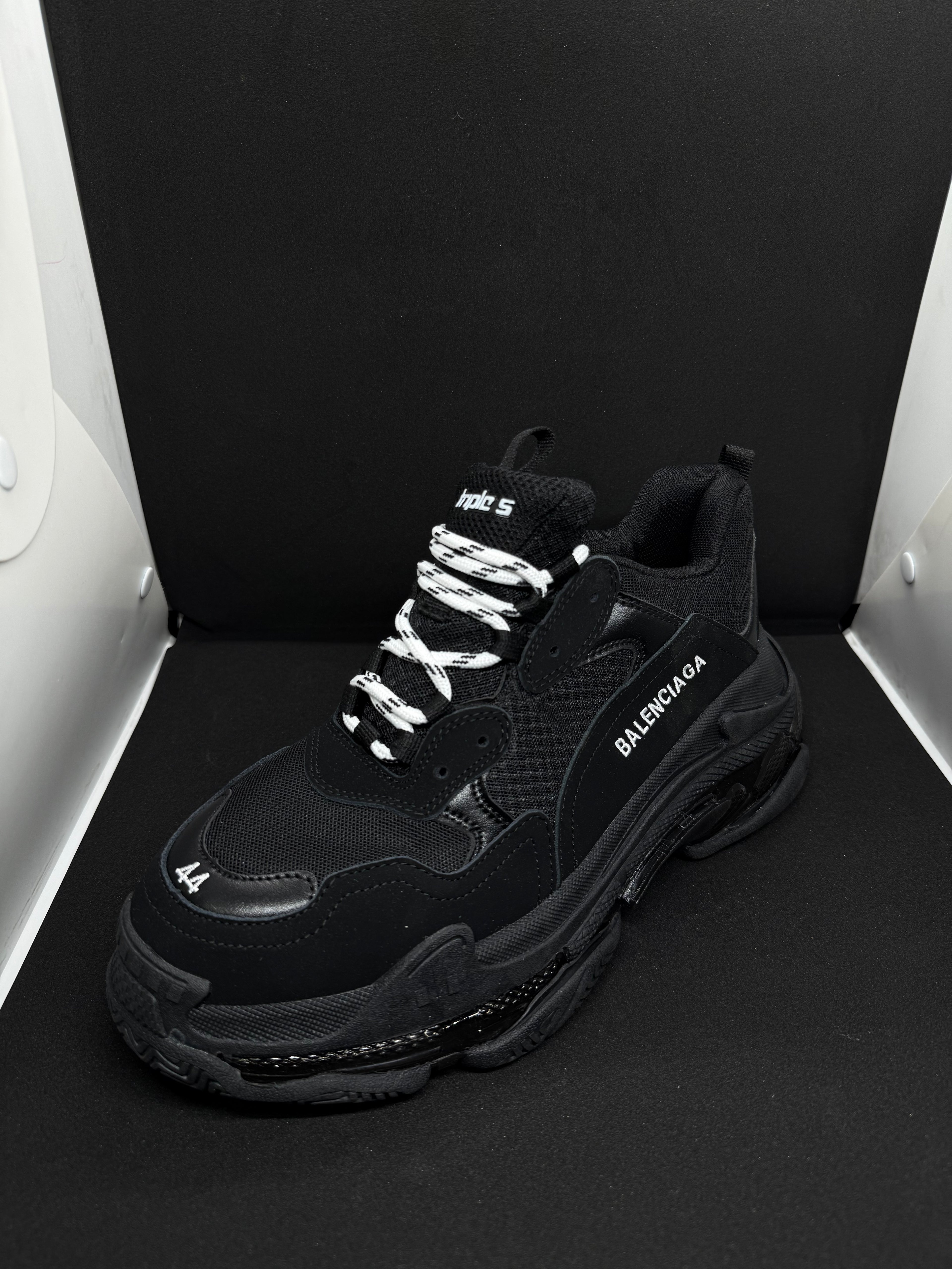 Black Balenciaga triple S