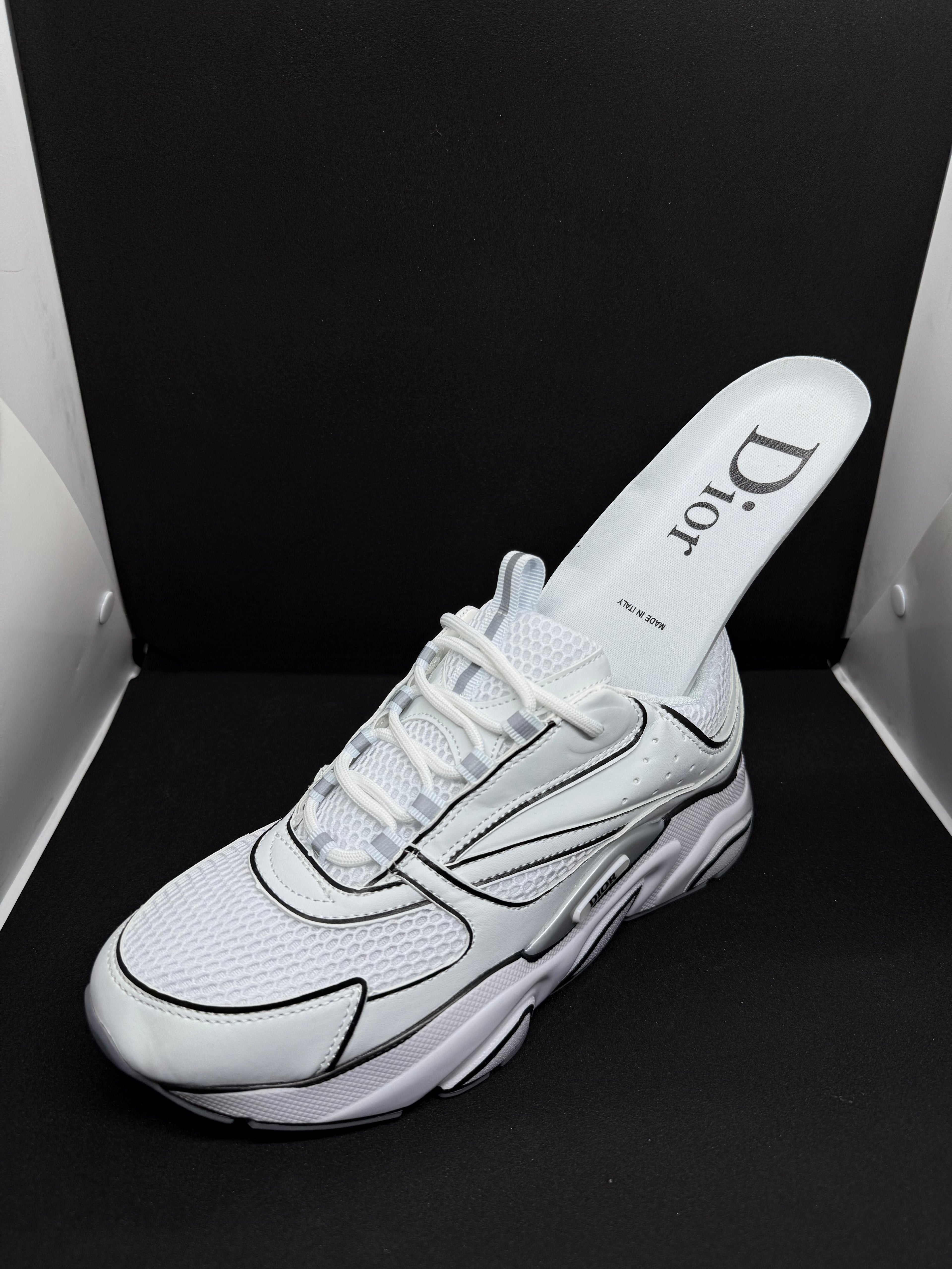 Dior 3d white