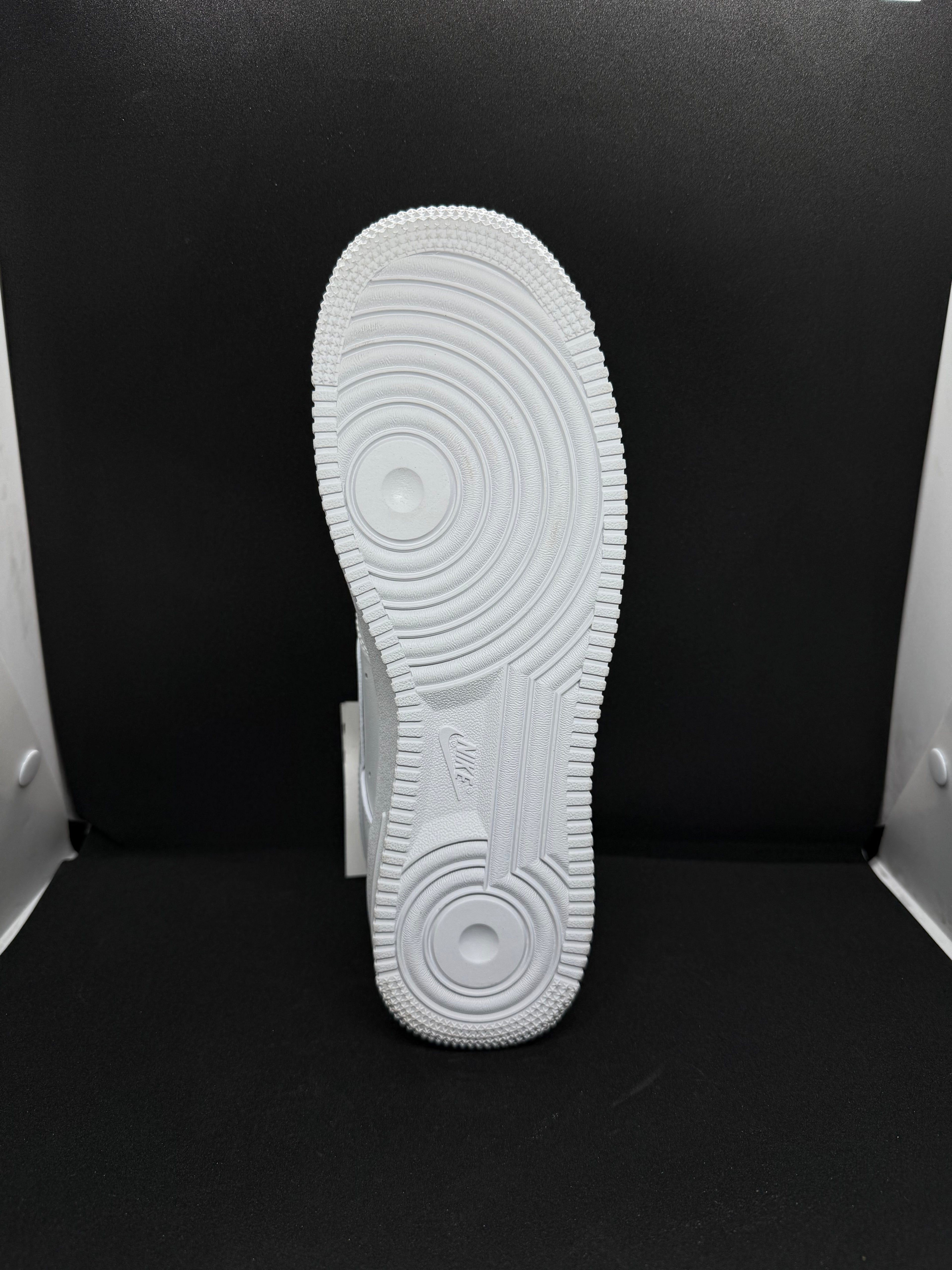 White nike airforce 1