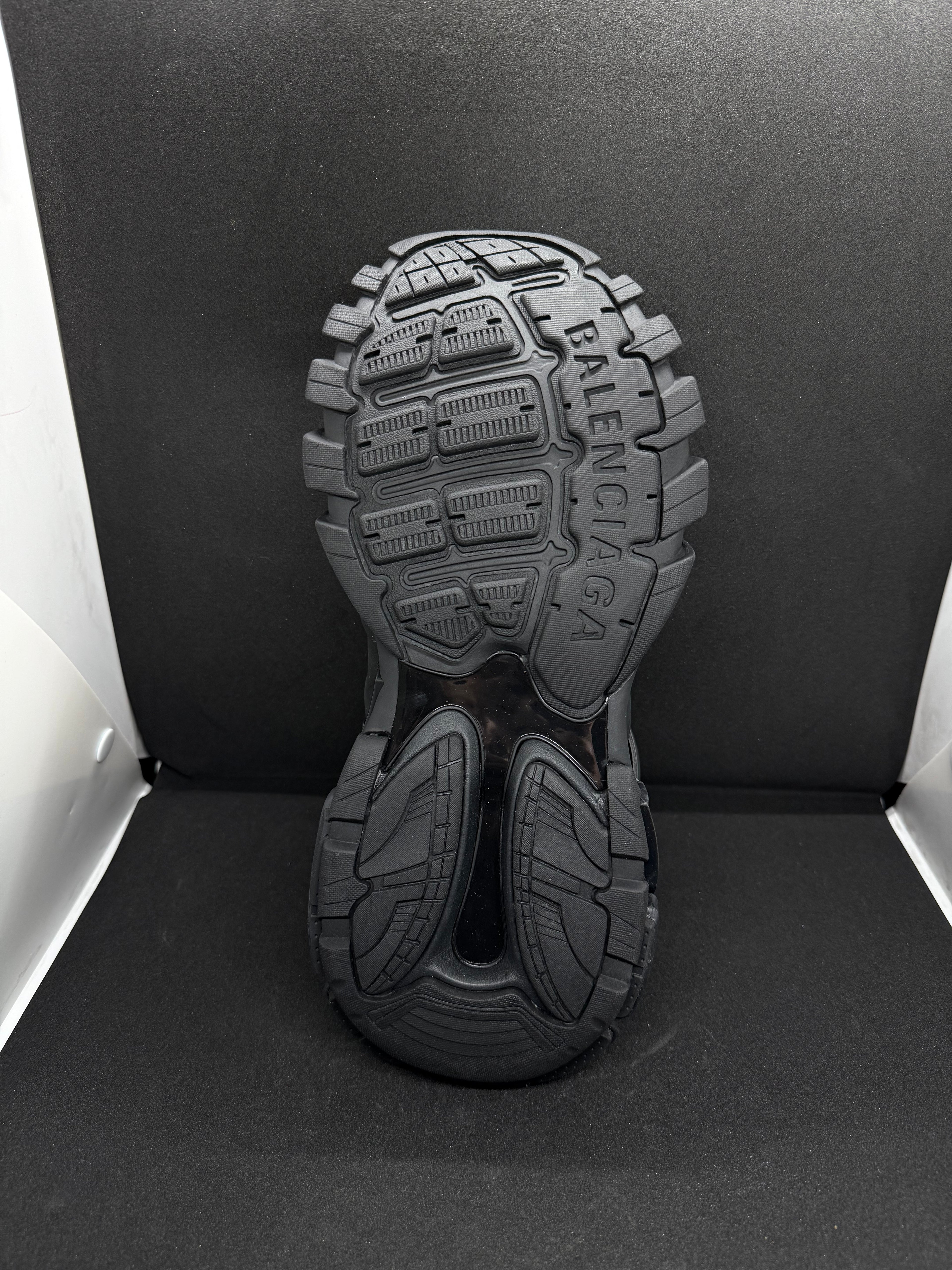 Balenciaga track led