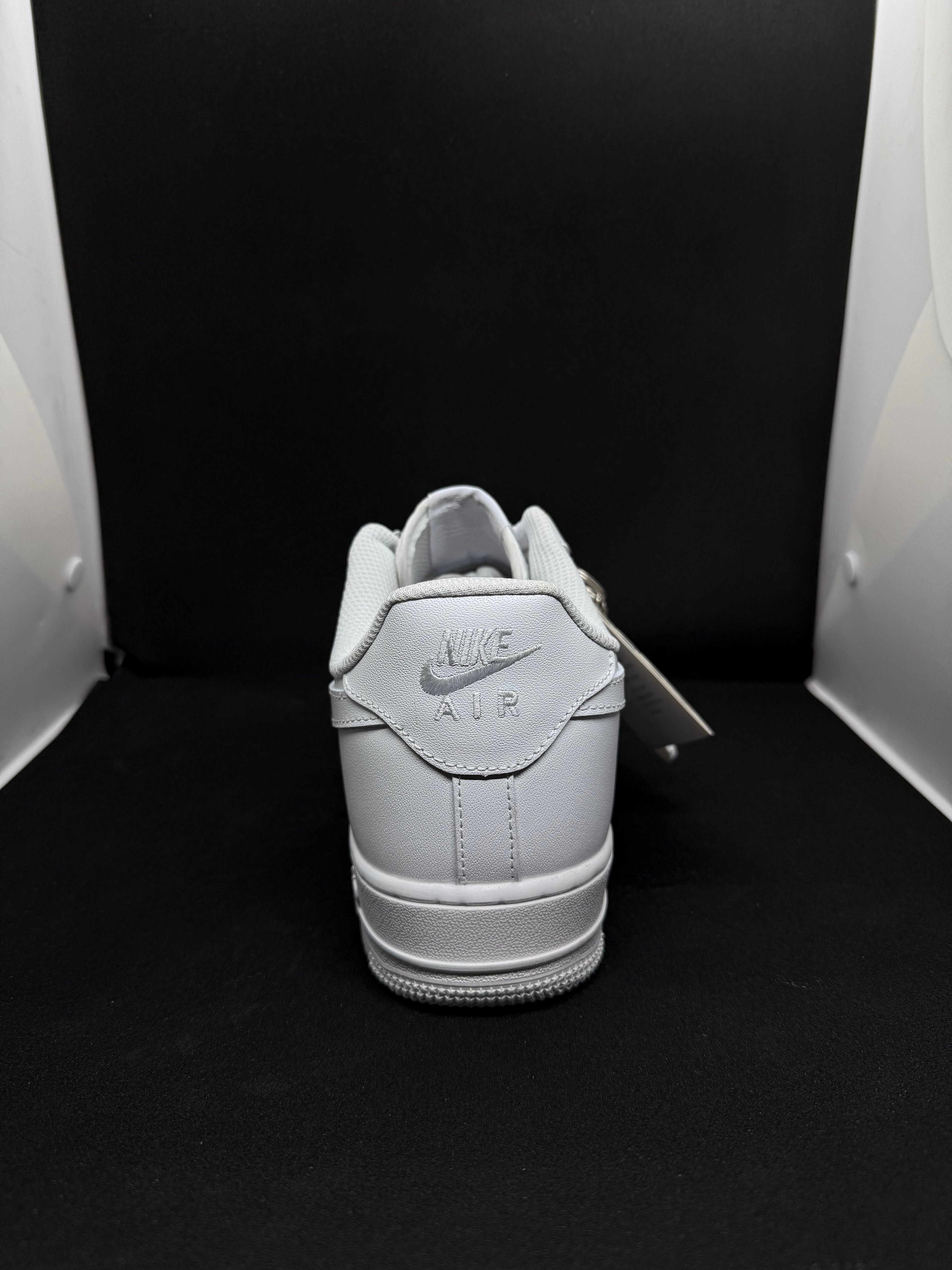 White nike airforce 1