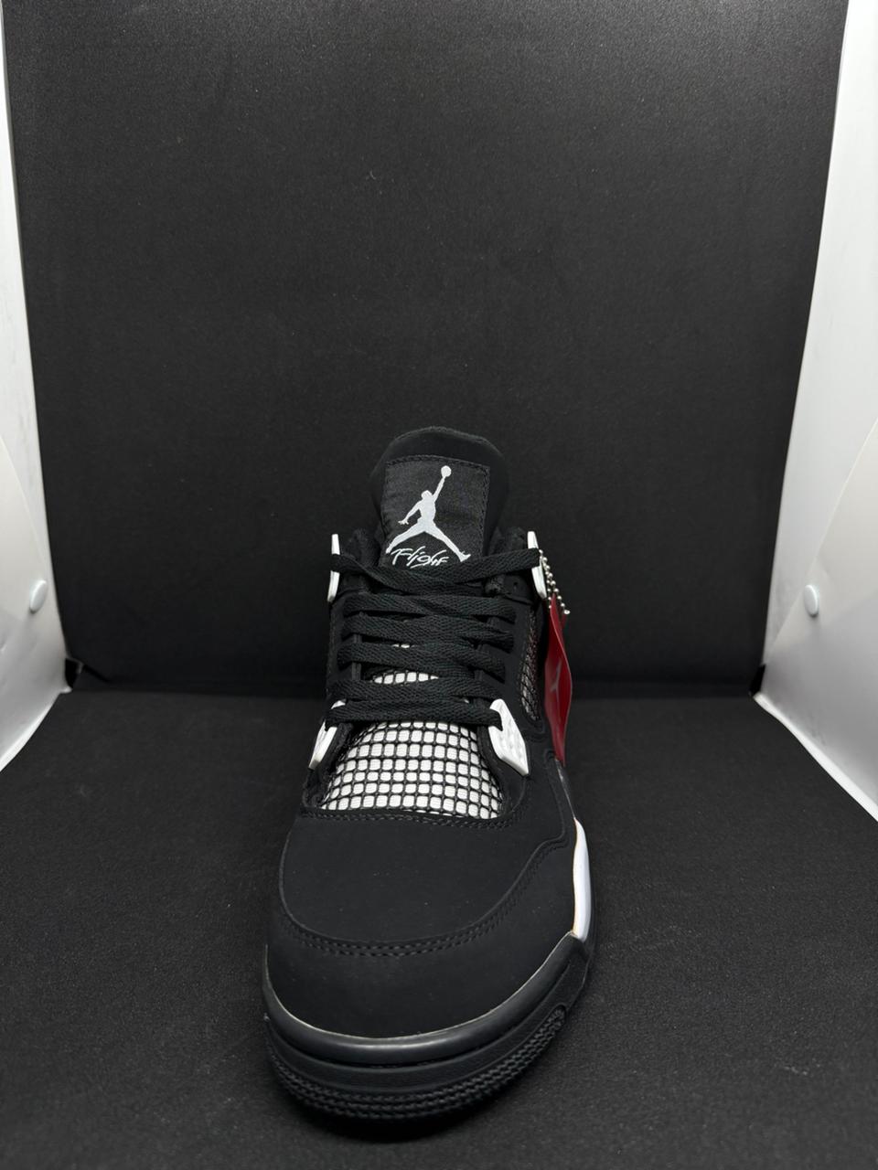 Air Jordan 4 "White Thunder"